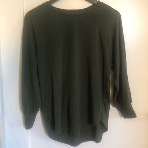 LOFT forest green long sleeve tee.